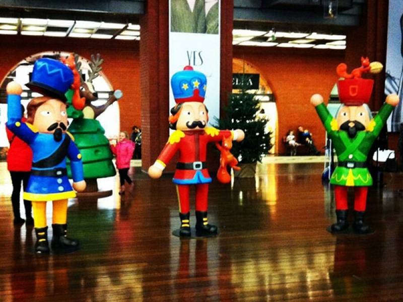 dziadki do orzechów dekoracje świąteczne - christmas fiberglass decorations