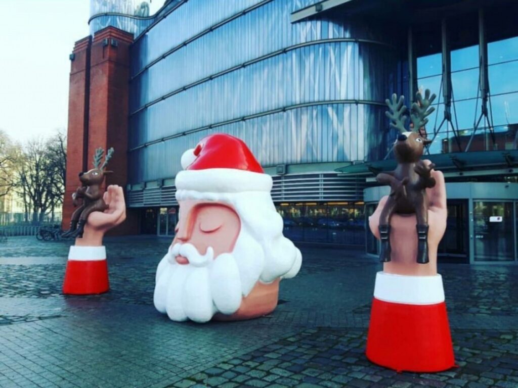 christmas-fiberglass-decorations-giant-shopping-mall-sculptures-statue