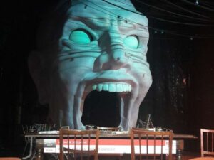 głowa teatralna figura fiberglass event teatr