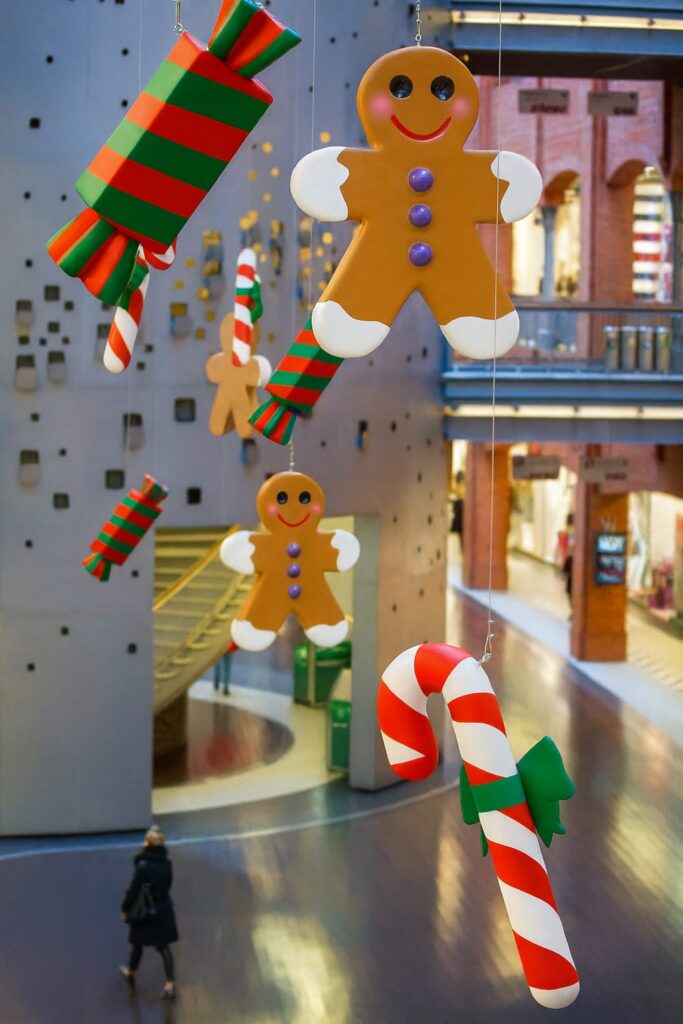 gingerbread man, christmas cnady figure-Świąteczne dekoracje - christmas decorations fiberglass