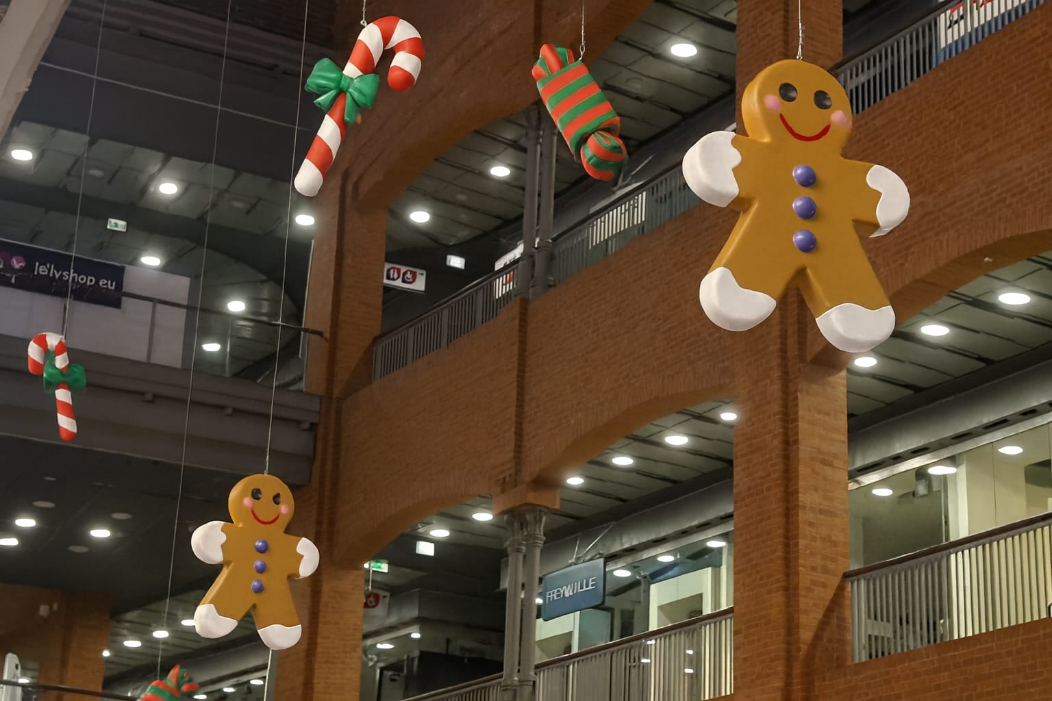 gingerbread man, christmas cnady figure - Świąteczne dekoracje - christmas decorations fiberglass